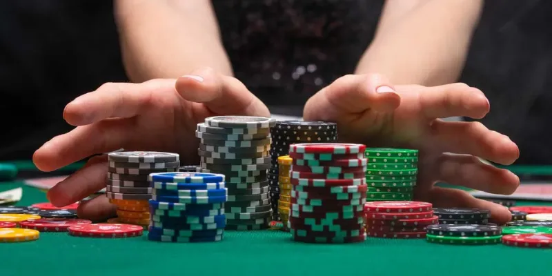 Chiến thuật All in trong poker là gì trong các lượt chơi